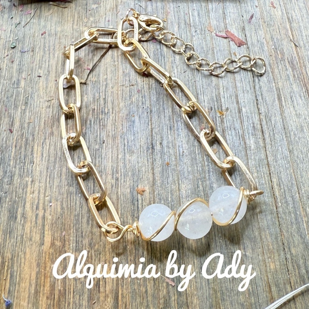 Alquimia Gold Bracelet with Translucent Beads